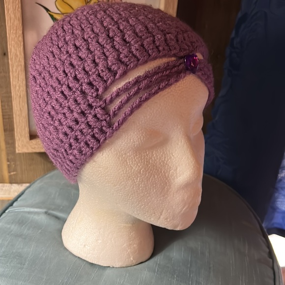 Crochet hat - Picture 3 of 3